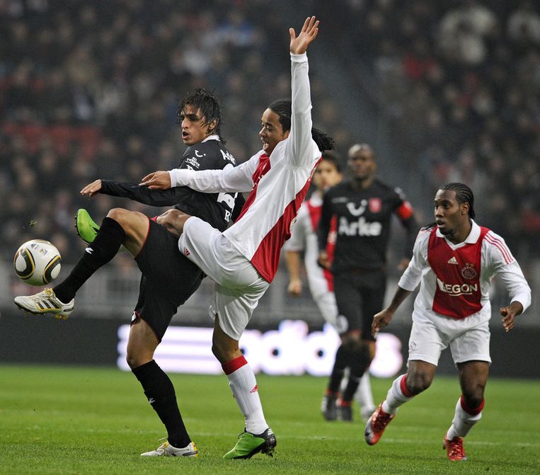 Ajax wint eenvoudig van FC Twente met 3-0 | Het Parool