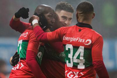 Reserves Larsson en Langil maken indruk bij NEC