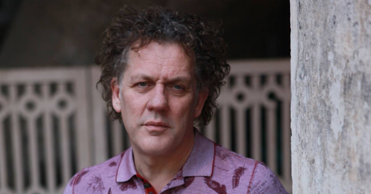 Kees van der Spek laat zich testen op hiv na beet van zakkenroller | Show | bd.nl