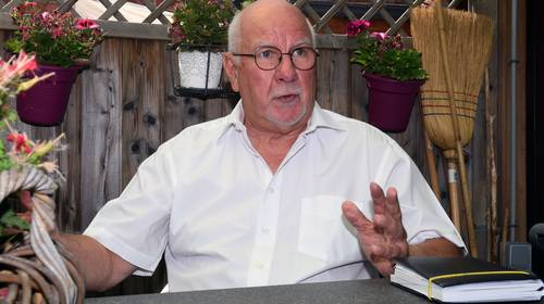 Ex-coronapatiënt (72) stelt zich kandidaat om vaccins te testen
