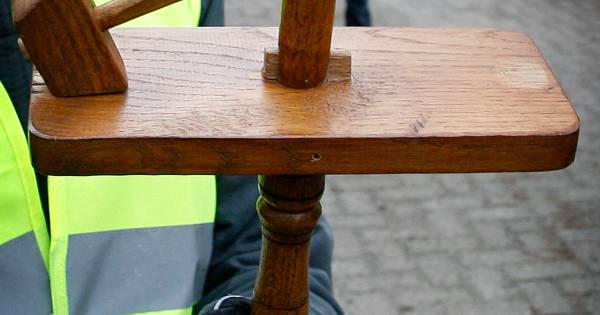 Klepperen voor saamhorigheid in Luyksgestel | Kempen - Eindhovens Dagblad