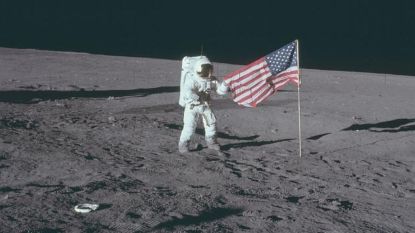 Buzz Aldrin Hln