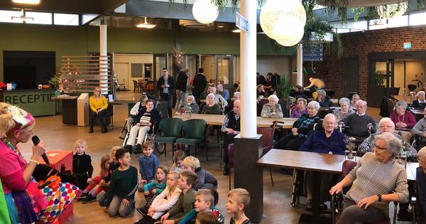 Jong ontmoet oud in De Wijngaerd: 'Wanneer de kinderen binnenkomen zie je de ouderen opleven' - BN D