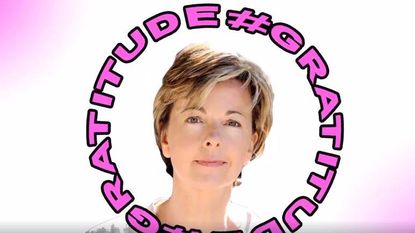 Honderden Gentse Studenten Tonen Hun Gratitude Met Ingeborg Celebrities Showbizz Hln