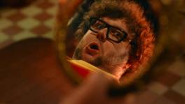 Manu Van Acker speelt Gaston in 'Belle en Het Beest'