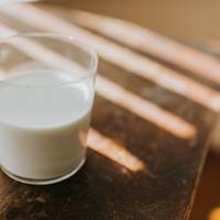 Helpt het drinken van kefir écht tegen een onzuivere huid?