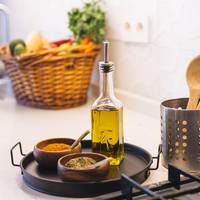 Deze veelgemaakte fout in de keuken zorgt ervoor dat je olijfolie sneller bederft