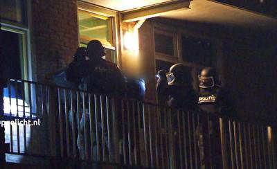 Spectaculaire beelden van inval bij Arnhemse fraudeurs vanavond op tv