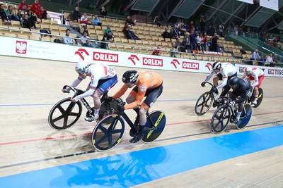 Büchli wél, Theo Bos niét naar finale keirin