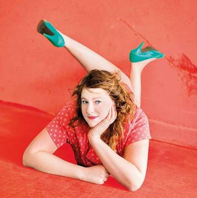 Cabaretier Kiki Schippers treedt drie maanden na ongeluk weer op