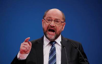 SPD-leider Schulz ziet toch af van ministerspost in Duitsland