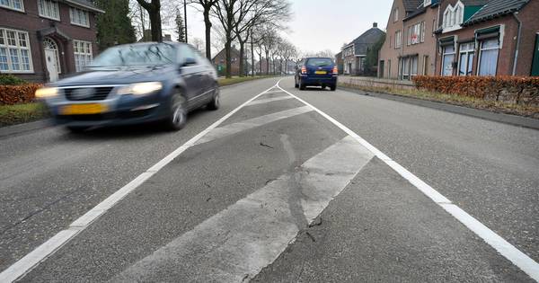 Raad krijgt tóch info over uitvoering herinrichting Eindhovenseweg Steensel - Eindhovens Dagblad