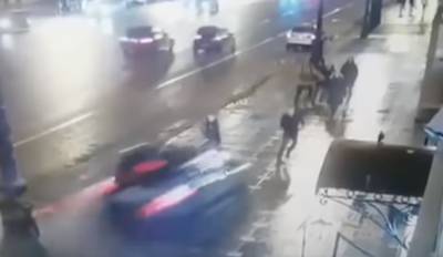 Dronken Rus rijdt mensen op trottoir dood