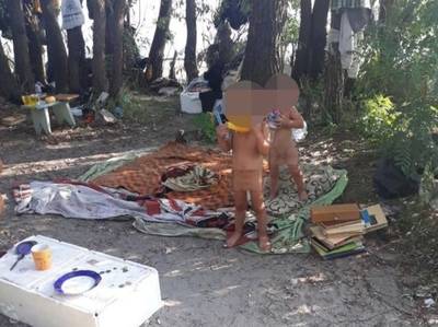 Harteloze ouders dumpen zoontjes (2 en 3) naakt in daklozenkamp om ‘rust te kunnen hebben’