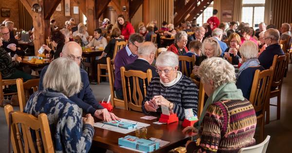 Bridgers halen 3.500 euro op voor Roparun tijdens bridgedrive in Willemstad
