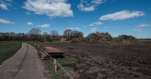 Hout blijft liggen: ook geen 'geheim' paasvuur in de Achterhoek - Tubantia