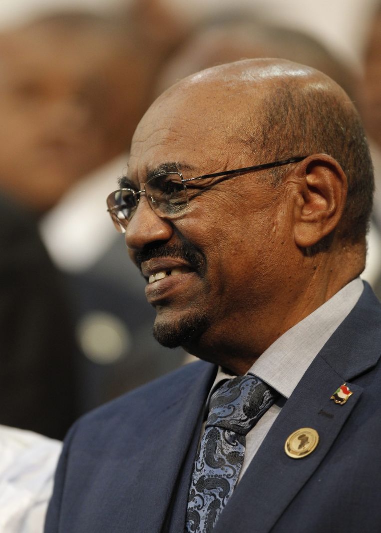 Al-Bashir poseert voor groepsfoto op Afrikaanse top ...