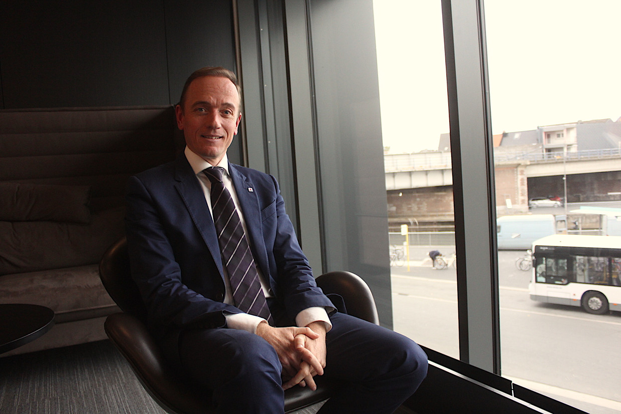 Nog Steeds Geen Gouverneur Voor Oost Vlaanderen Ambtswoning Aan Vlasmarkt Staat Leeg Gent In De Buurt Hln