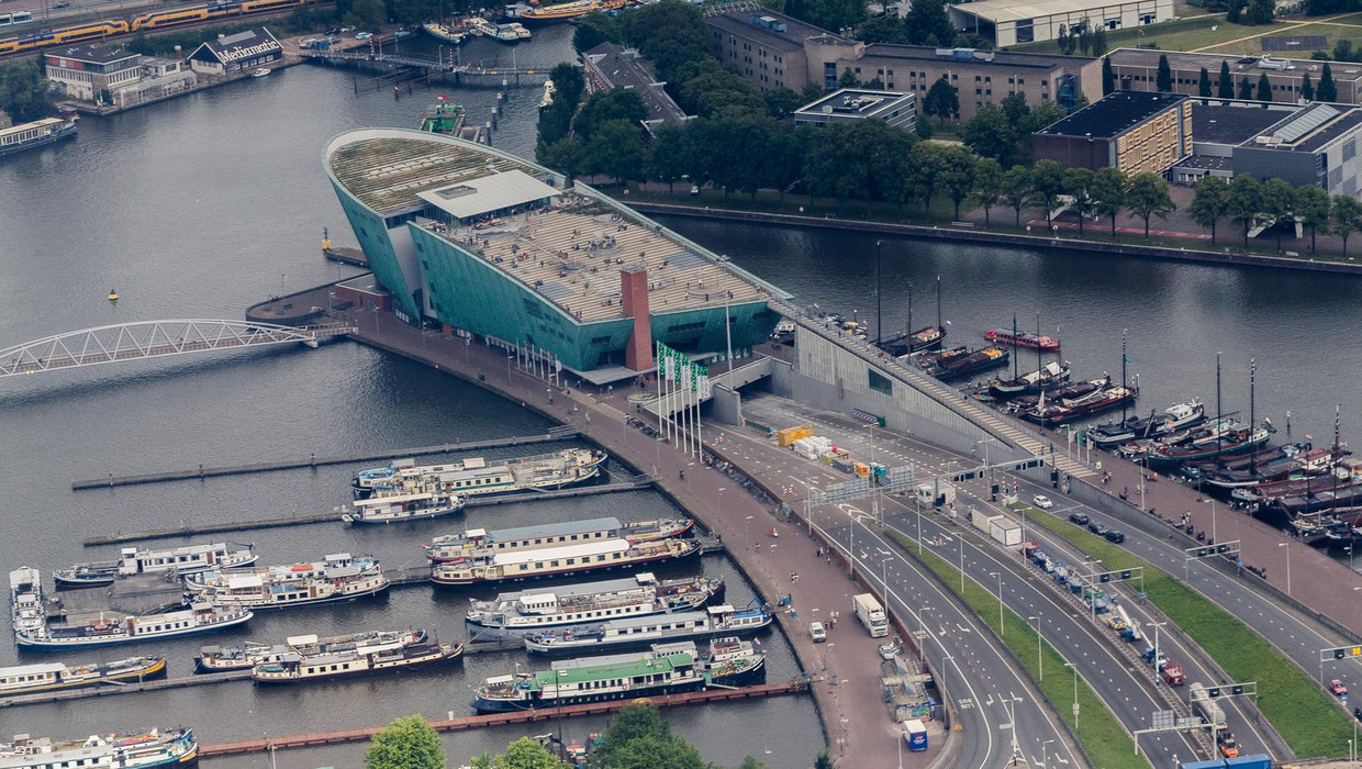 IJtunnel weer open na brand in technische ruimte Het Parool