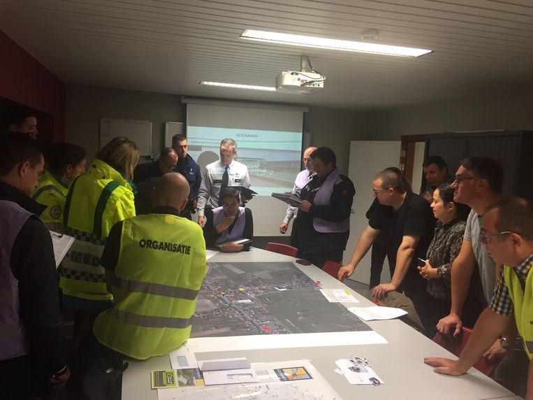Volgens een uitgekiend scenario vond een zwaar accident plaats in de gemeente, waarbij het provinciaal rampenplan van kracht werd.