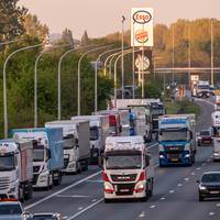 Wachten op de eerste catastrofe: gebrek aan plaats voor vrachtwagens wordt stilaan levensgevaarlijk