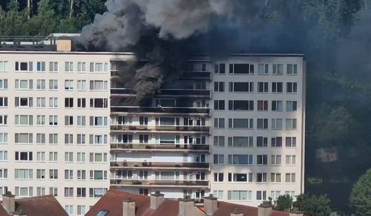 Parket bevestigt: oorzaak van brand in appartementsgebouw op Linkeroever lag bij werken aan elektriciteit