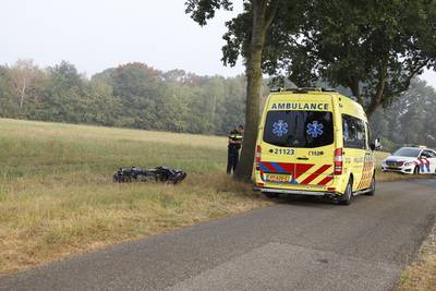 Motorrijder heeft engeltje op zijn schouder in Mill