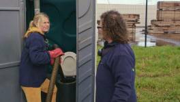 Stront aan de knikker! Nathalie Meskens op stap met Willy