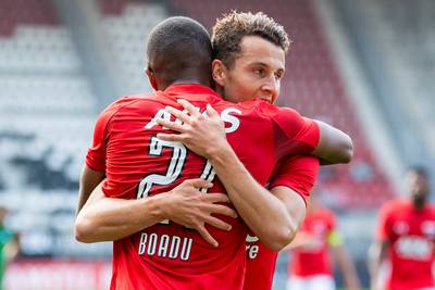 AZ wint ook van Zulte Waregem