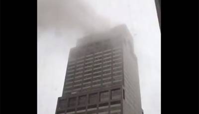 Un hélicoptère s'écrase sur un immeuble de Manhattan