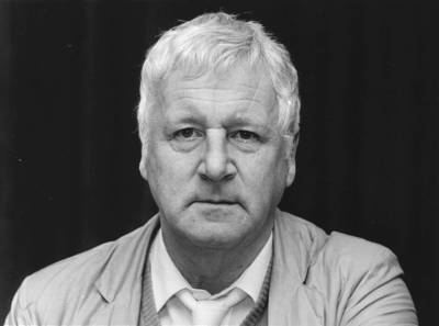 Kunstenaar Frans Zwartjes overleden