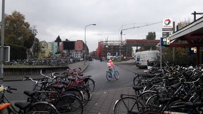 Stadse fratsen bij station Ede-Wageningen