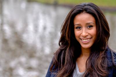 Airen Mylene showt babybuikje, Dotan verrast op verjaardag