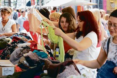 Koopjesjagers trotseren Black Friday: 'Ik denk altijd: dat kan goedkoper'