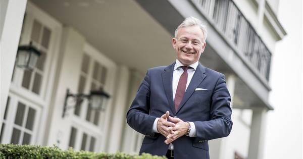 Arjen Gerritsen officieel benoemd tot burgemeester van Almelo - Tubantia