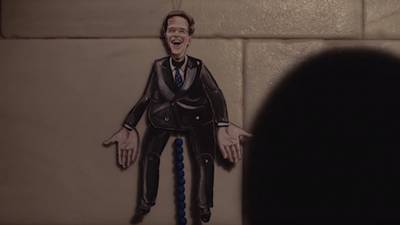 SP verwijdert trekpop uit omstreden videoclip Hans Brusselmans