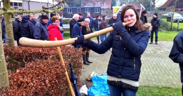Vrouwen blazen stevig partijtje mee op kampioenschap midwinterhoorn (video) - Tubantia