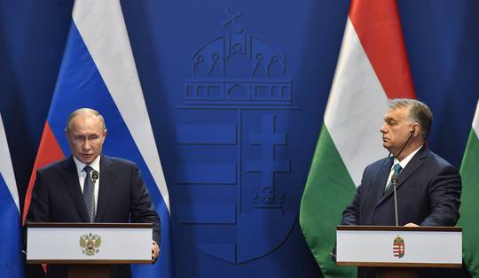 Volgens gelekt verslag bood Orbán Poetin steun aan