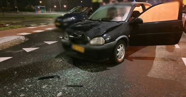 Botsing Kuipersdijk Hengelo: nieuwsgierige passant aangehouden.