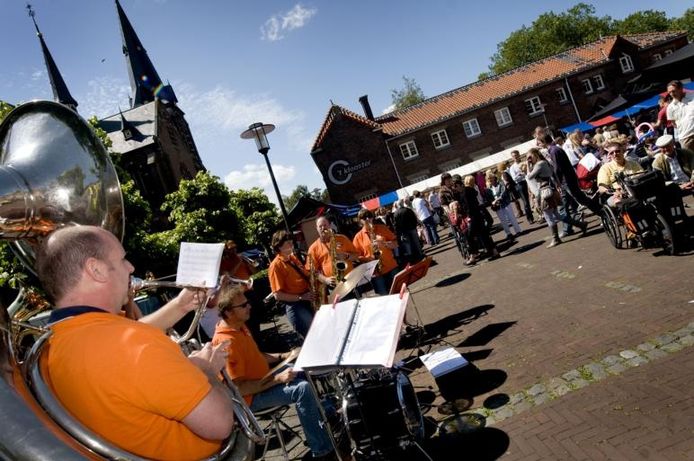 Zomerhit: Bavel is een heel mooi gat | Breda | bndestem.nl Zon, muziek en streekproducten | Foto | bndestem.nl