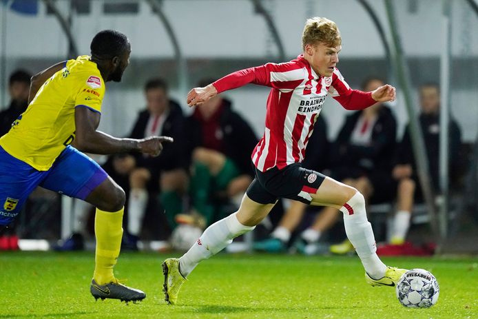 Yorbe Vertessen terug bij Jong PSV na zware periode: 'Nu ...