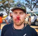 Metalband Sabaton ontsnapt aan dood bij ernstig auto-ongeluk in Tunesië: ‘Blij dat we nog leven’