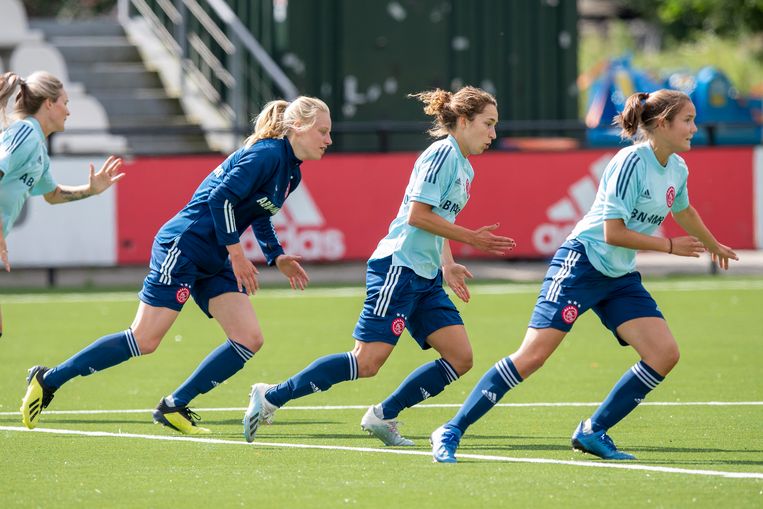 Het Ajax Vrouwen Talententeam Het Gaat Daar Wel Een Tandje Sneller Het Parool