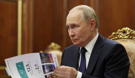 Kremlin deelt geen bewijs over vermeende aanval op huis Poetin • Russische oud-president: ‘Smerige Kievse klootzak’