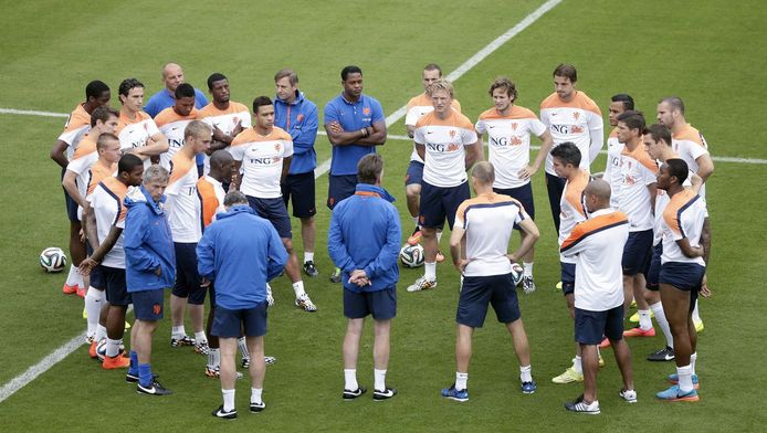 Spelers Oranje Bezoeken Favela Wk Voetbal Hln Be