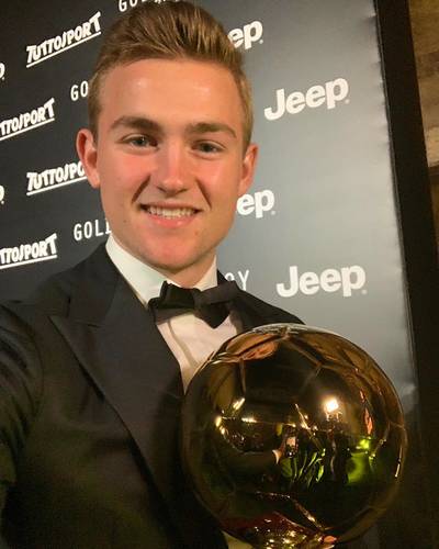 De Ligt krijgt Golden Boy-award: ‘Ronaldo of Messi? Ziyech!’