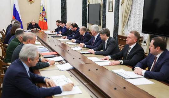 Russische tegenstanders van Poetin maken zich zorgen: ‘De sancties raken de verkeerde Russen’