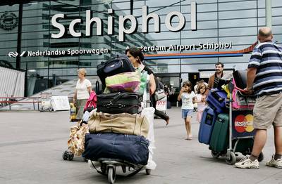 744 miljoen voor Schiphol: is dat het waard?