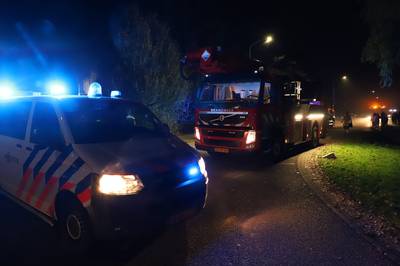 Grote brand bij woning met rieten dak in Bergharen