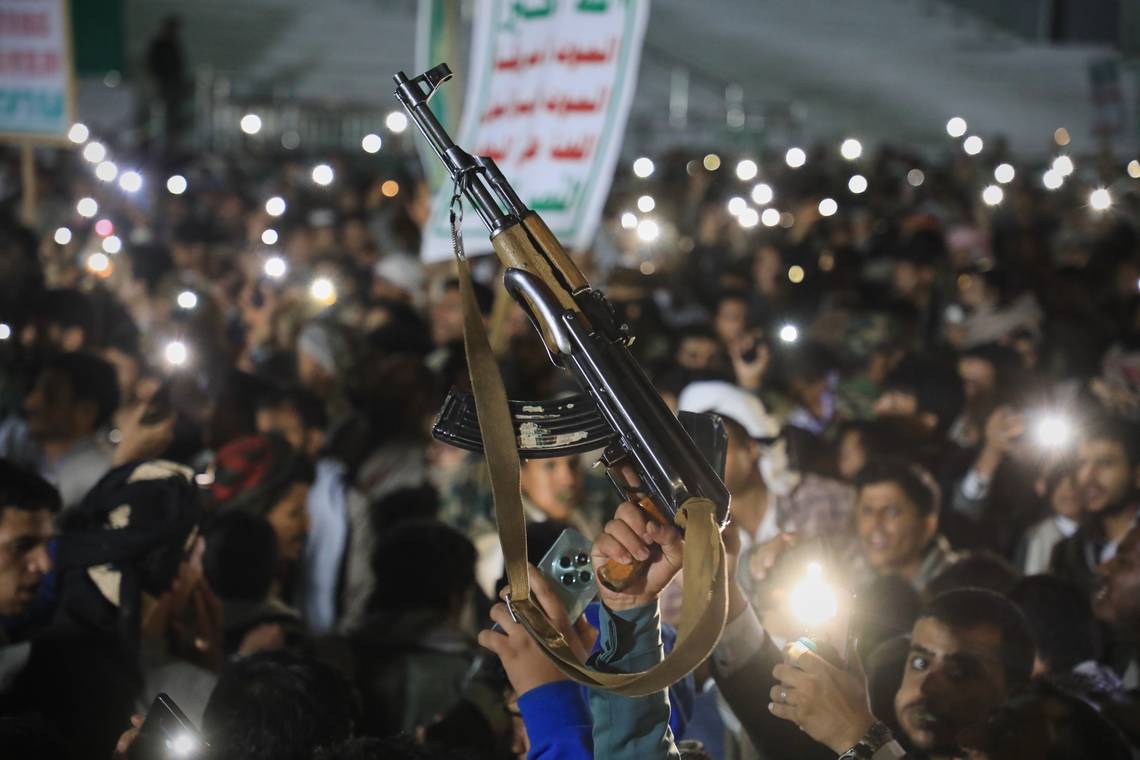 Houthi’s controleren Bab el-Mandeb, Saudische oliepijplijn ligt stil: dreigt een nieuwe schok voor olieprijzen en scheepvaart?